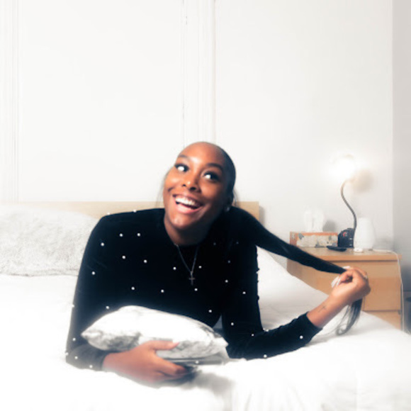 Meet your Posher, Mia - Picture 1 of 1